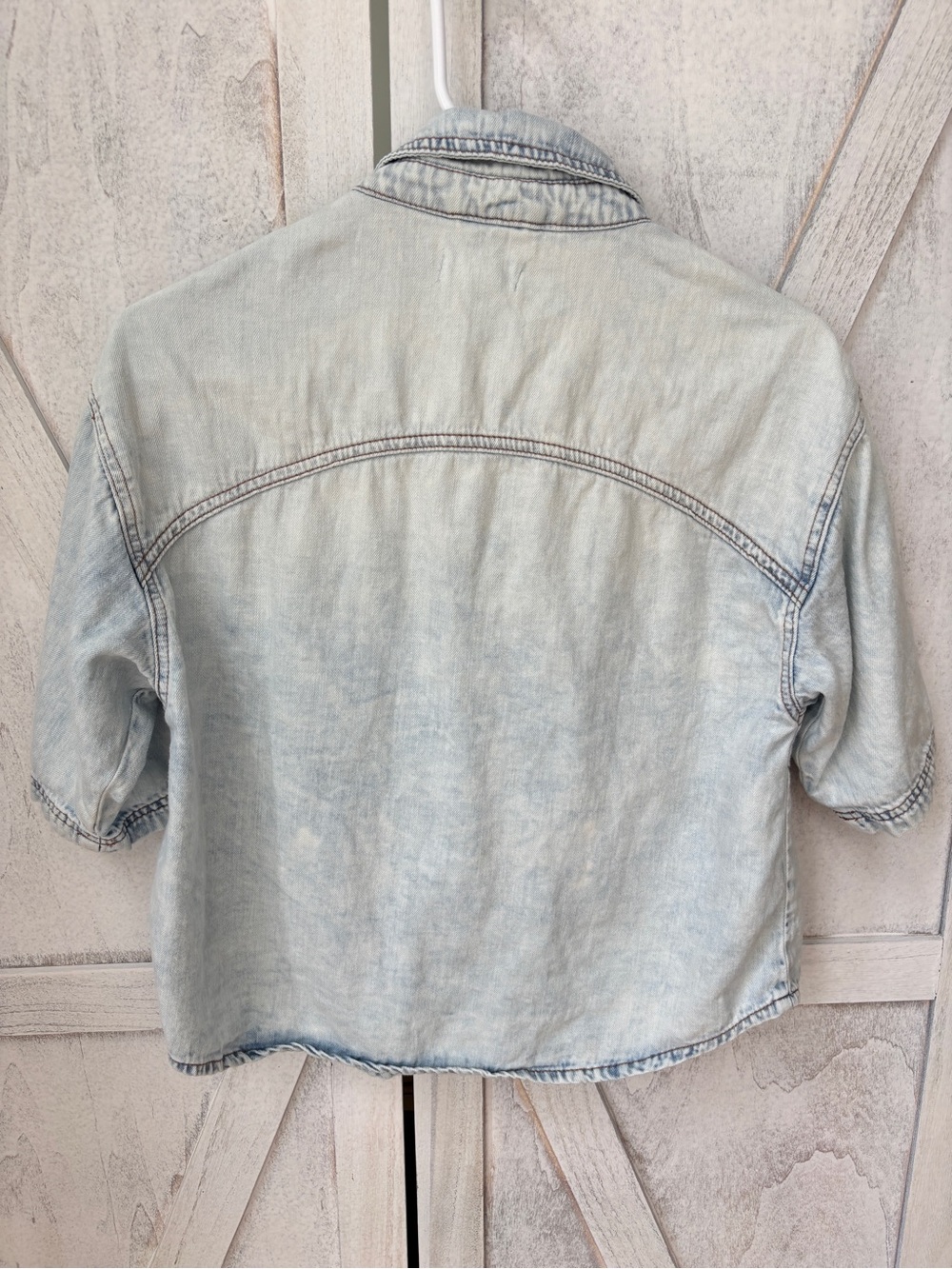 Evereve Light Wash Denim Top Women’s Size Small Linen Blend Western Cowgirl - Picture 2 of 6